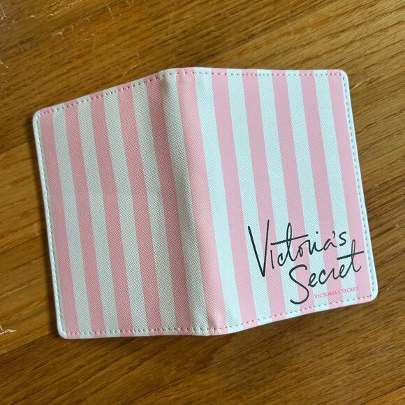 RARE Victoria's Secret Passport Holder! - Picture 2 of 3